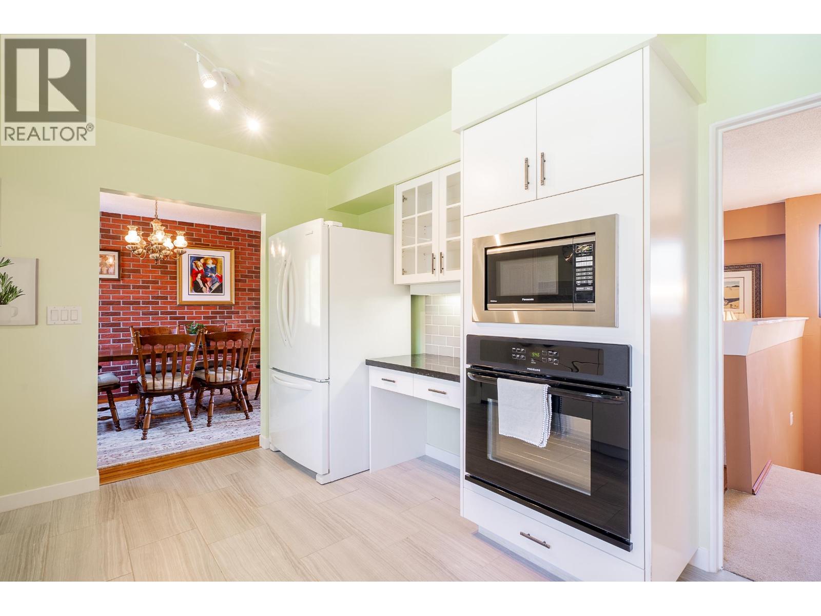 1626 Oughton Drive, Port Coquitlam, British Columbia  V3C 1H7 - Photo 11 - R3123455