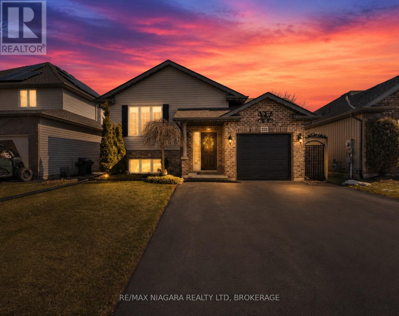 232 Regatta Drive, Welland, Ontario  L3B 6E8 - Photo 1 - X12851766