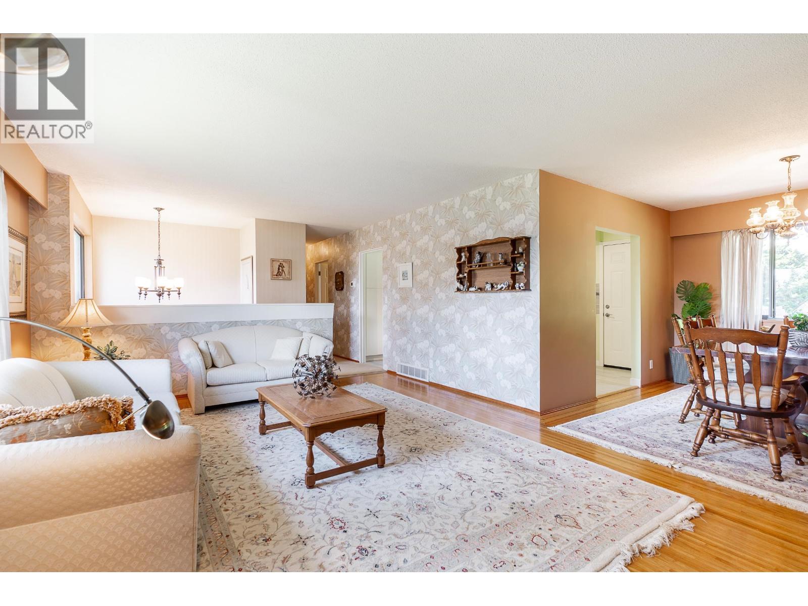 1626 Oughton Drive, Port Coquitlam, British Columbia  V3C 1H7 - Photo 6 - R3123455