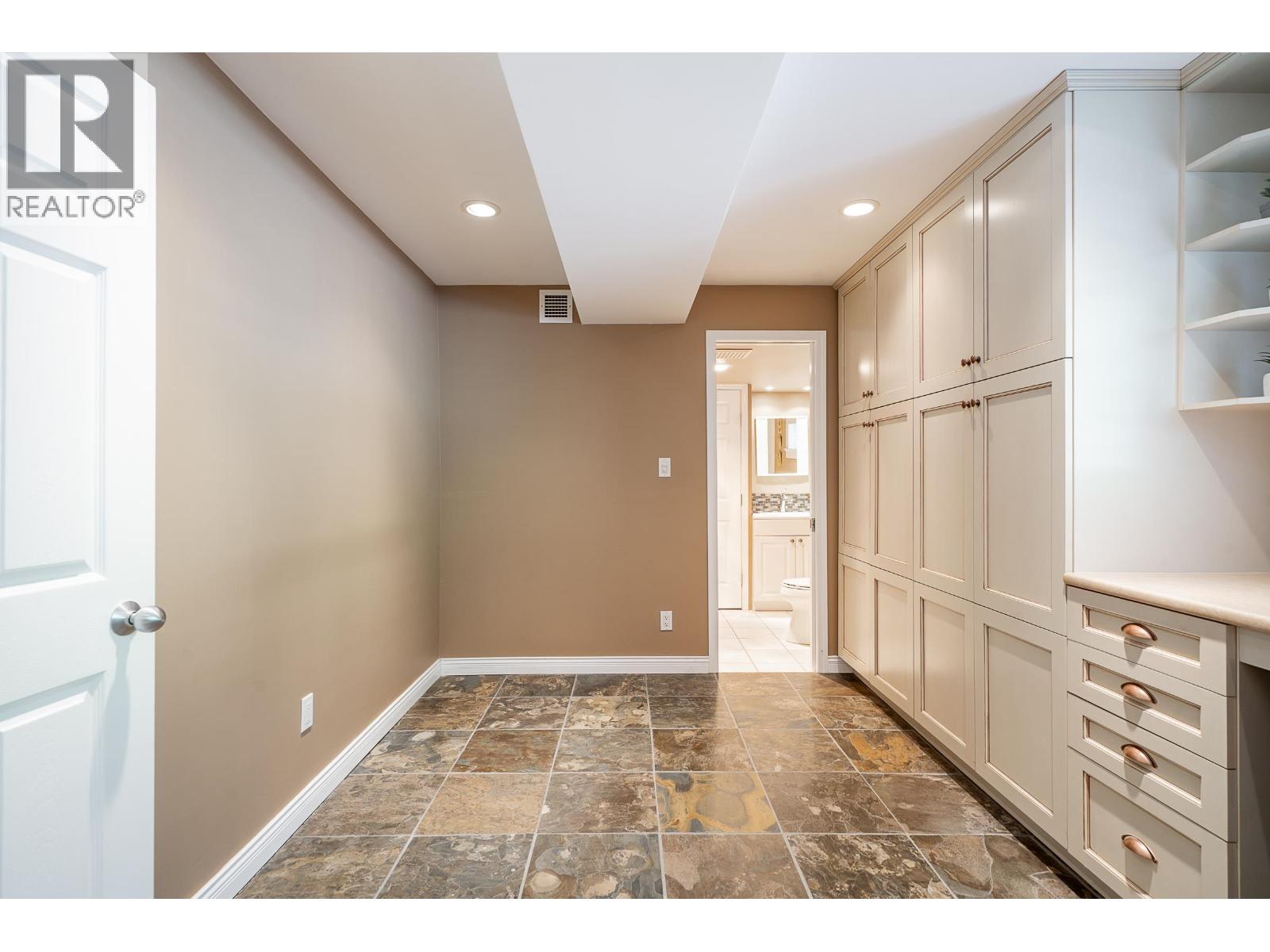 1626 Oughton Drive, Port Coquitlam, British Columbia  V3C 1H7 - Photo 21 - R3123455