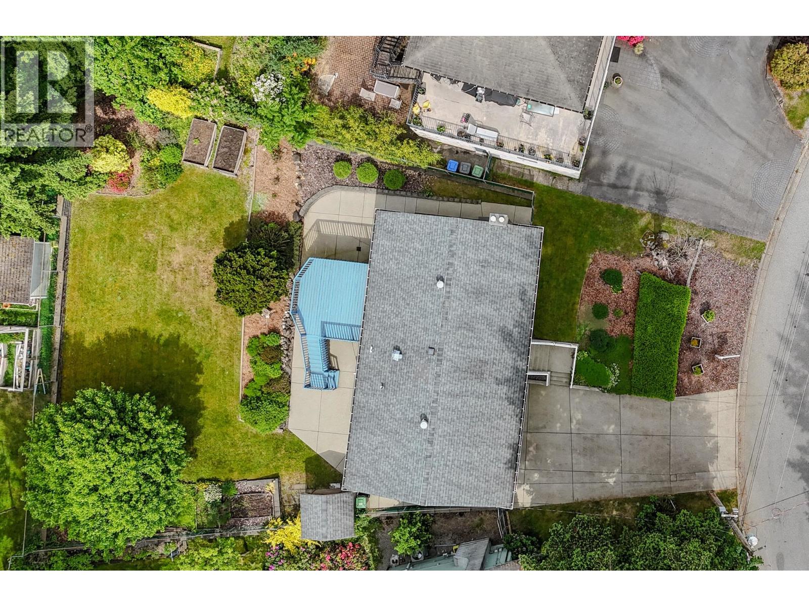 1626 Oughton Drive, Port Coquitlam, British Columbia  V3C 1H7 - Photo 3 - R3123455