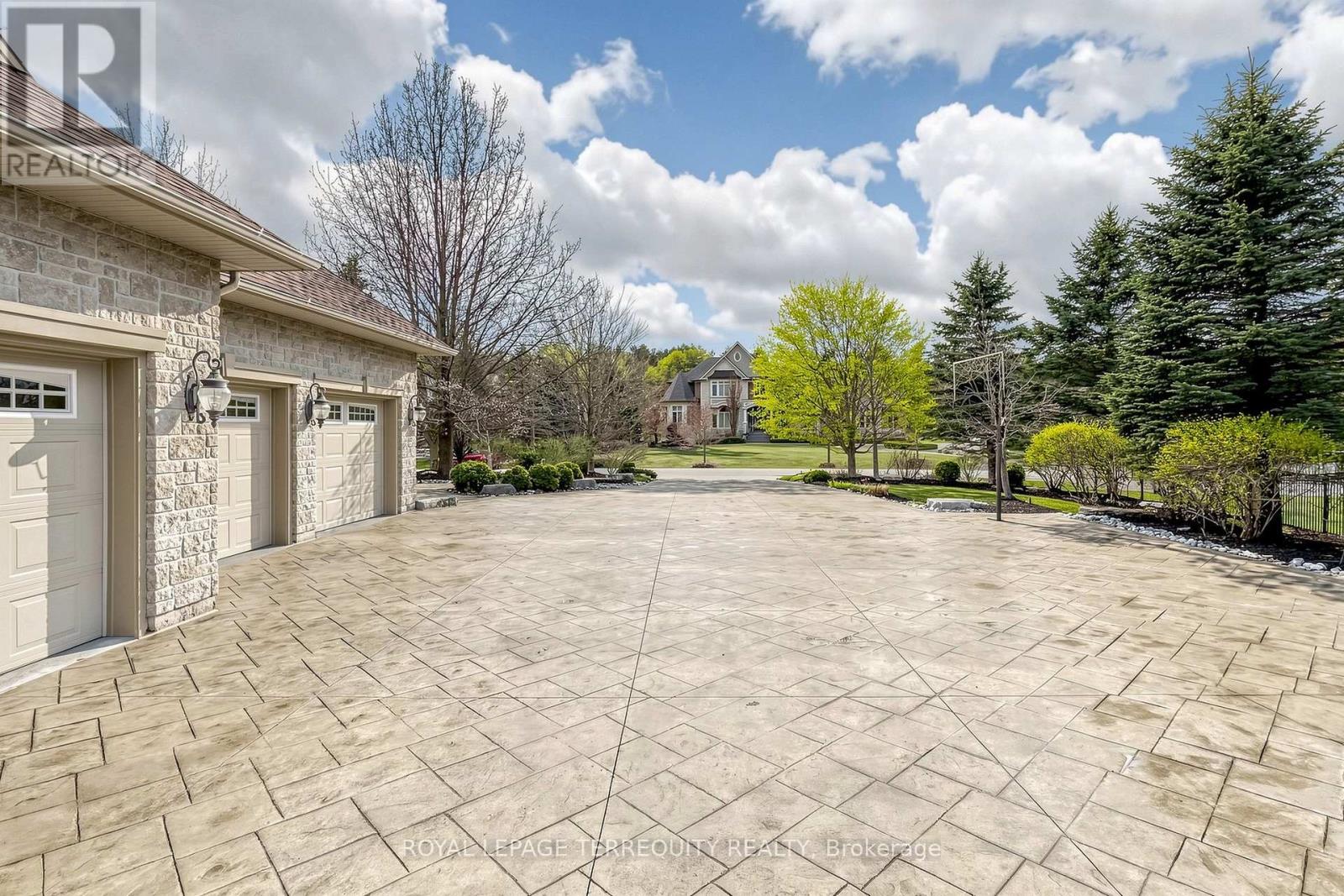 63 Grayfield Drive, Whitchurch-Stouffville, Ontario  L4A 0B1 - Photo 39 - N13135026