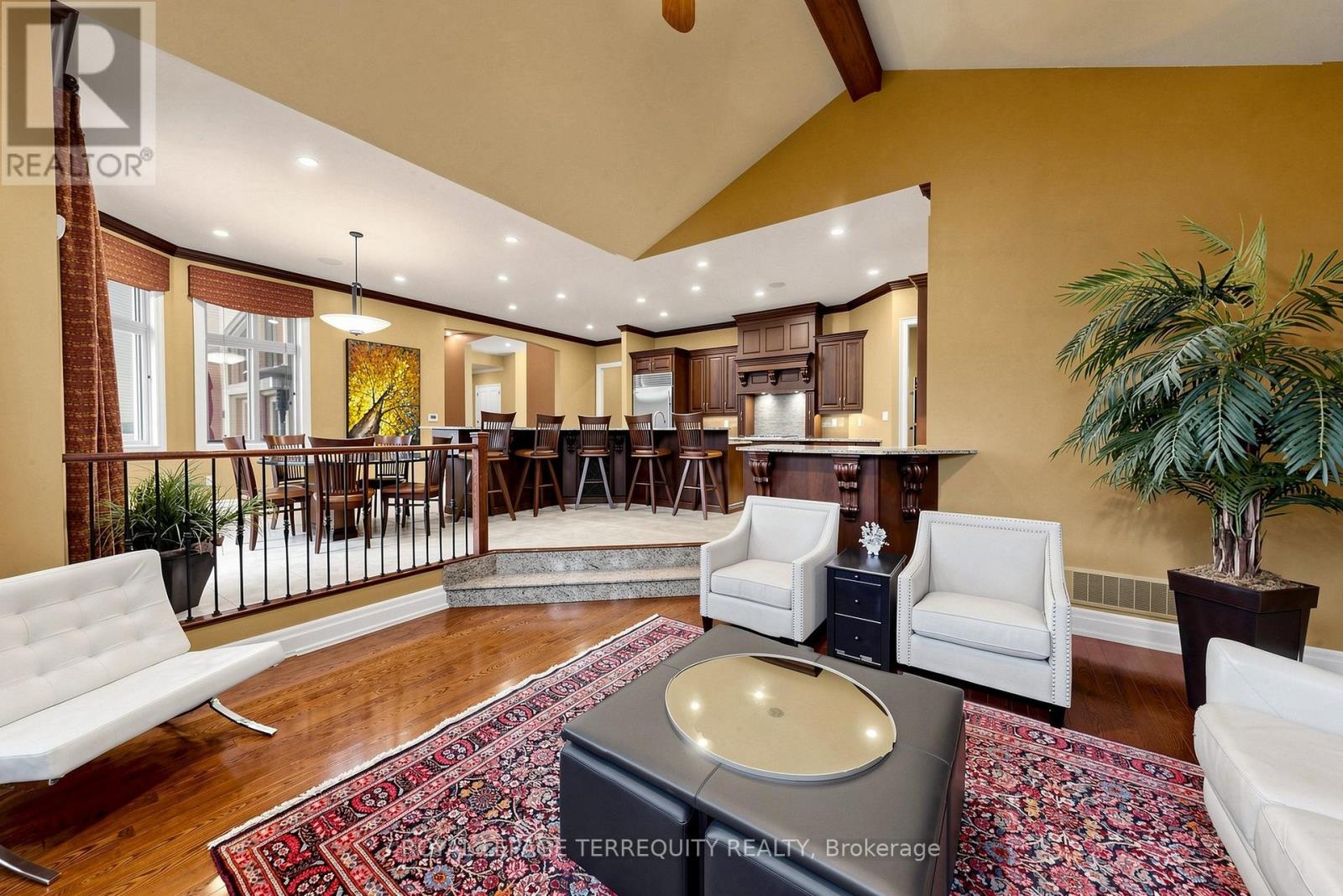 63 Grayfield Drive, Whitchurch-Stouffville, Ontario  L4A 0B1 - Photo 7 - N13135026