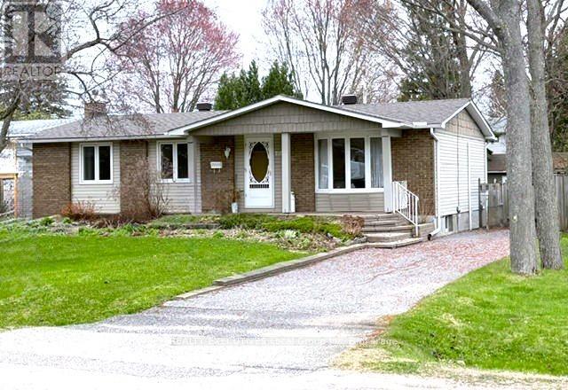320 Justin Street, North Bay, Ontario  P1B 5J9 - Photo 2 - X13116096