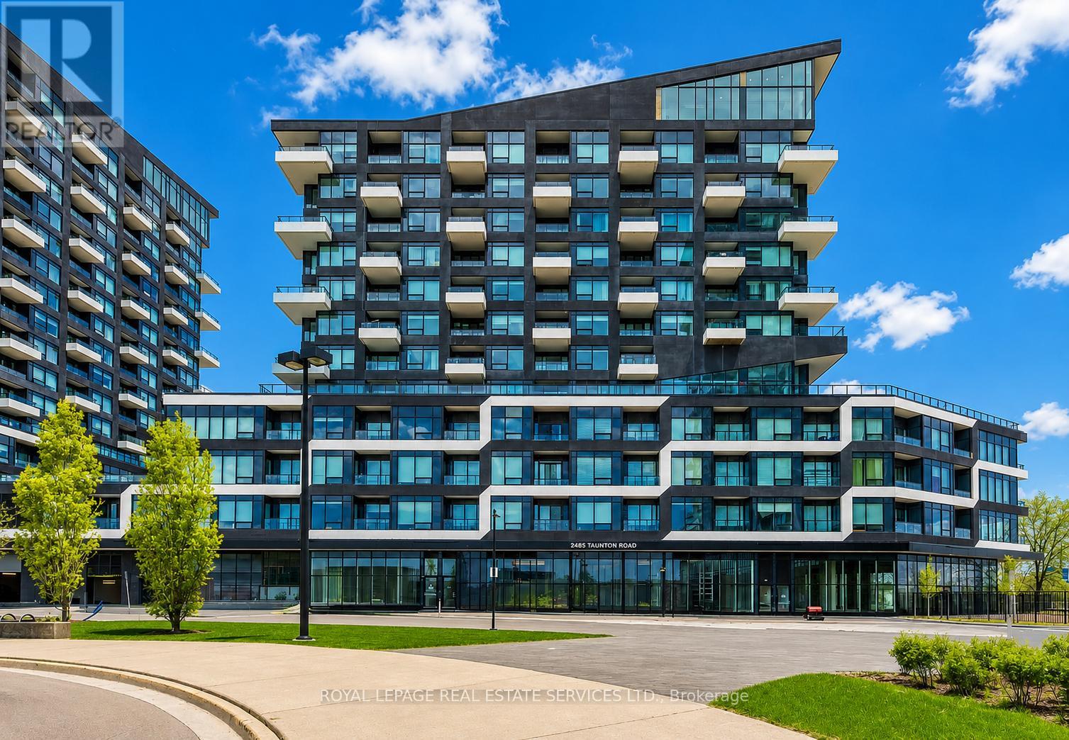 726 - 2485 Taunton Road, Oakville, Ontario  L6H 3R8 - Photo 1 - W13135040