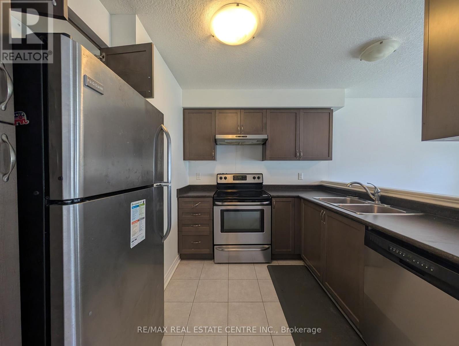 30 Oldfield Drive, Guelph, Ontario  N1L 0K7 - Photo 6 - X13120404