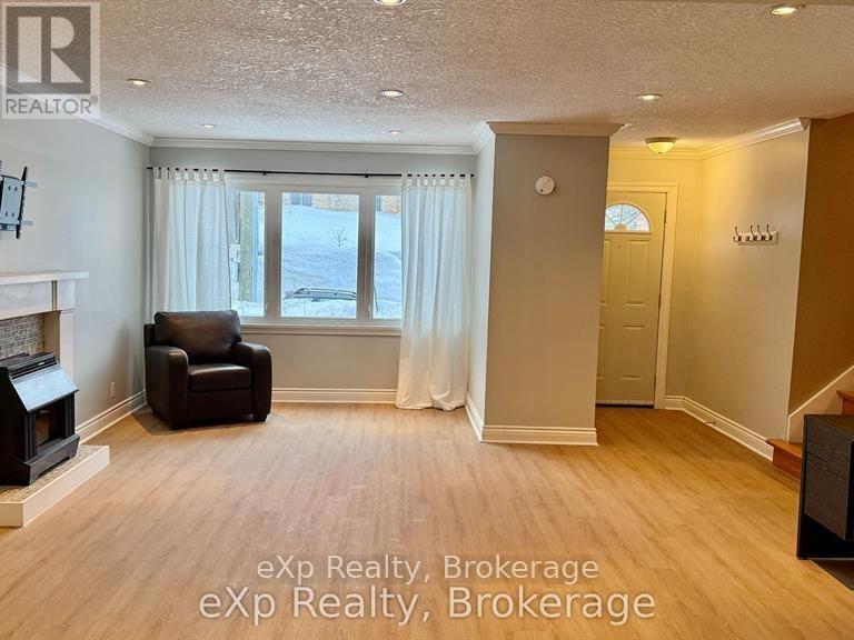 120 Colborne Street S, Brockton, Ontario  N0G 2V0 - Photo 5 - X12753606