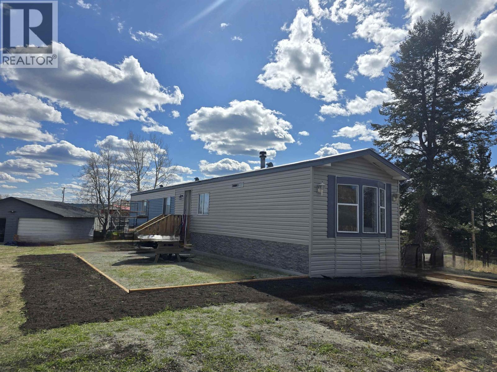 4836 Clarke Avenue, Lac La Hache, British Columbia  V0K 1T0 - Photo 1 - R3124234