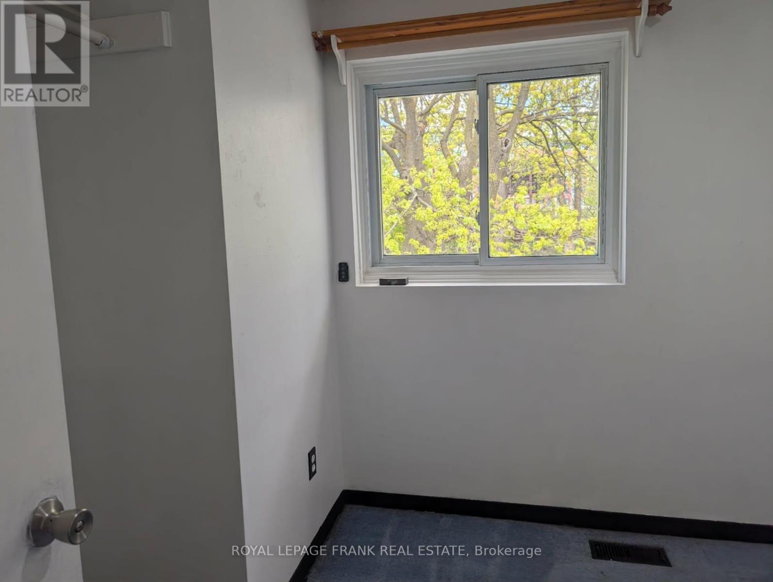 26 - 101 Dovedale Drive, Whitby, Ontario  L1N 1Z7 - Photo 11 - E13054556