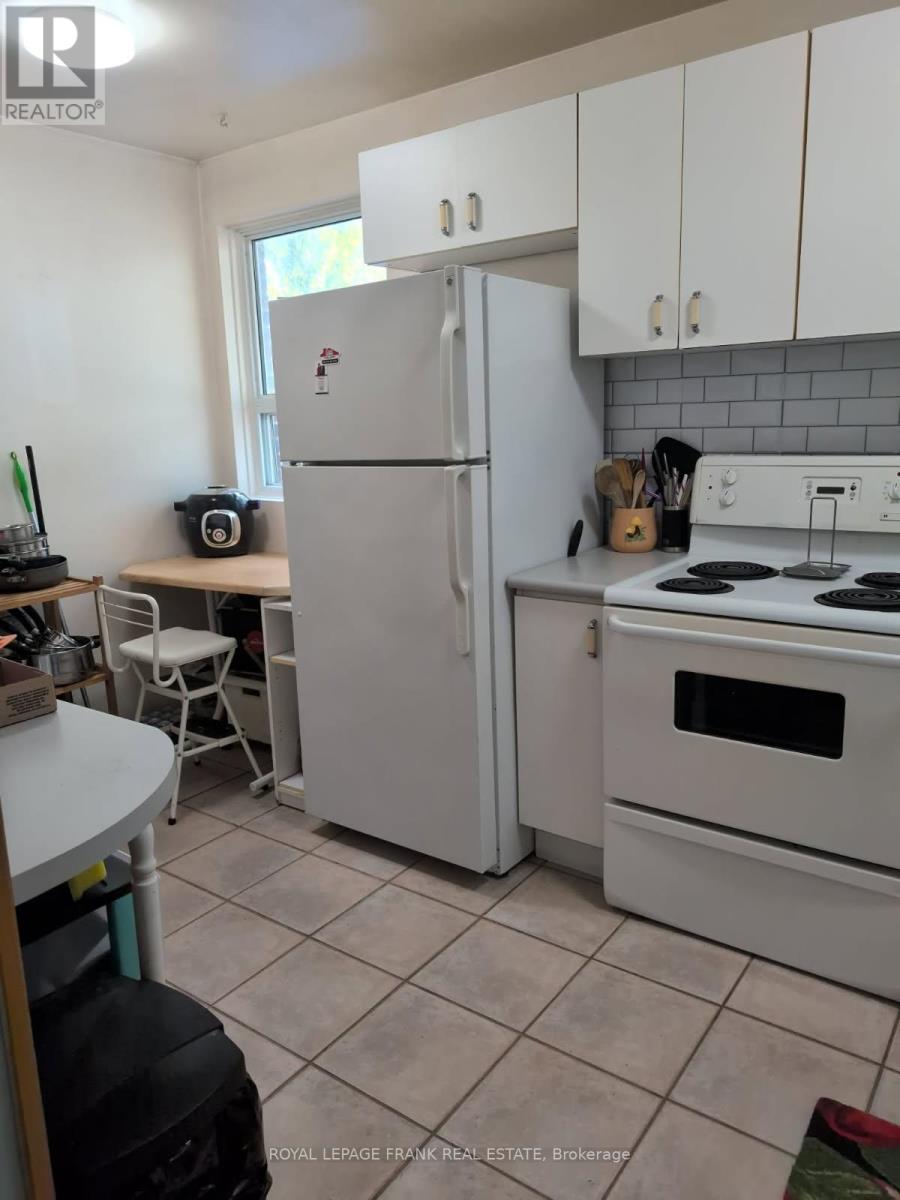 26 - 101 Dovedale Drive, Whitby, Ontario  L1N 1Z7 - Photo 4 - E13054556