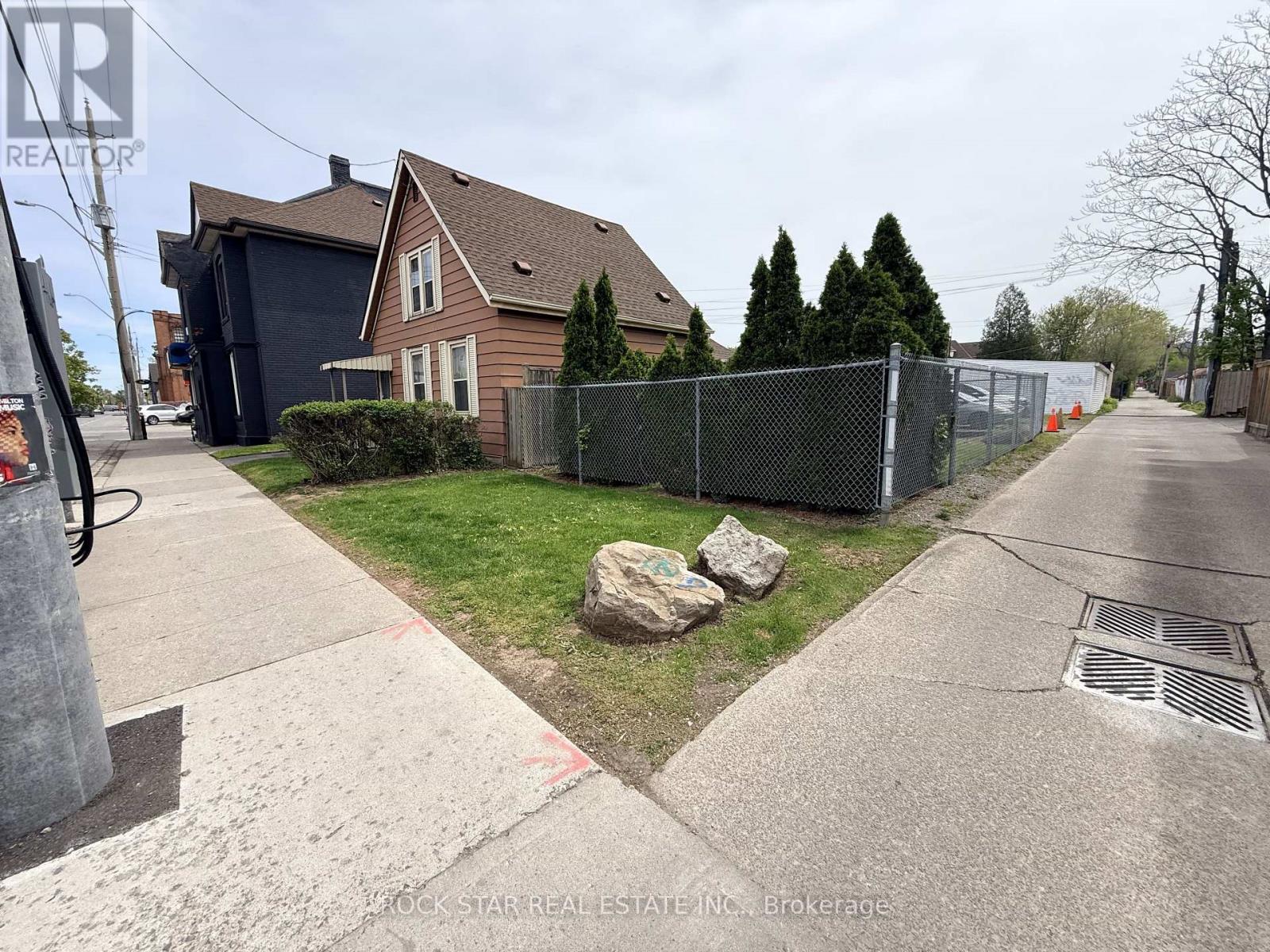 356 Barton Street E, Hamilton, Ontario  L8L 2X9 - Photo 3 - X13135018