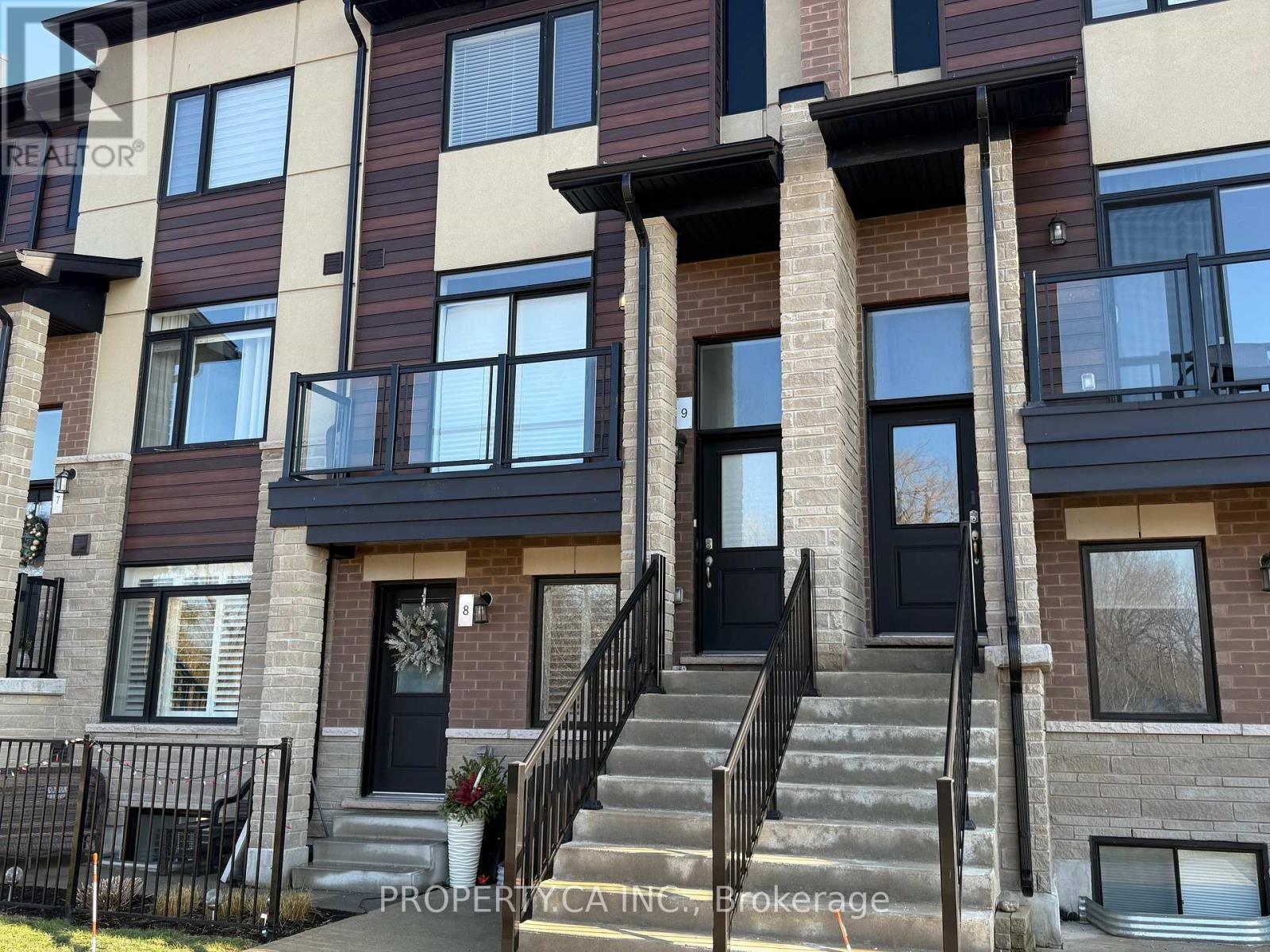 9 - 590 NORTH SERVICE ROAD, Hamilton, Ontario