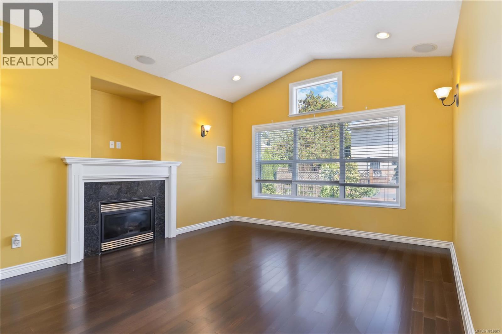 808 Jagdeep Pl, Saanich, British Columbia  V8X 2N3 - Photo 8 - 1034562