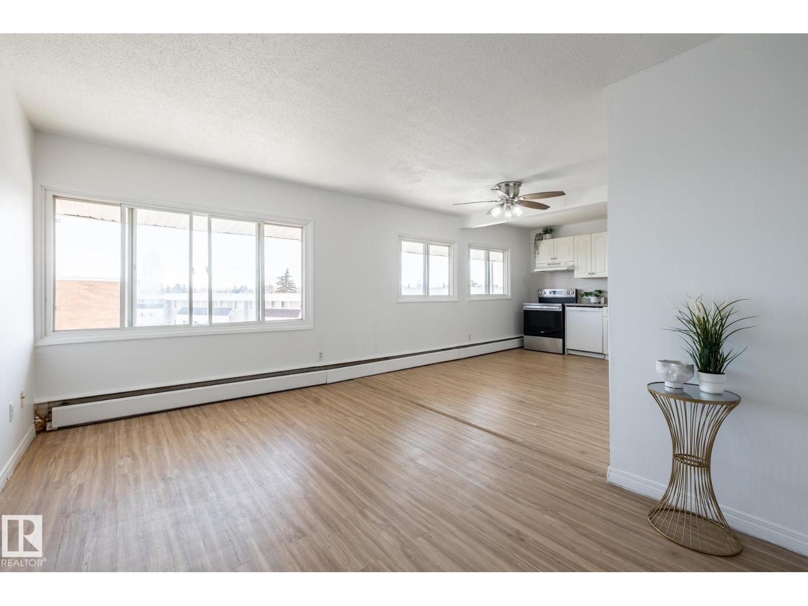 #502d 2908 116a Av NW, Edmonton, Alberta T5W 4R7 - Photo 2 - E4484840
