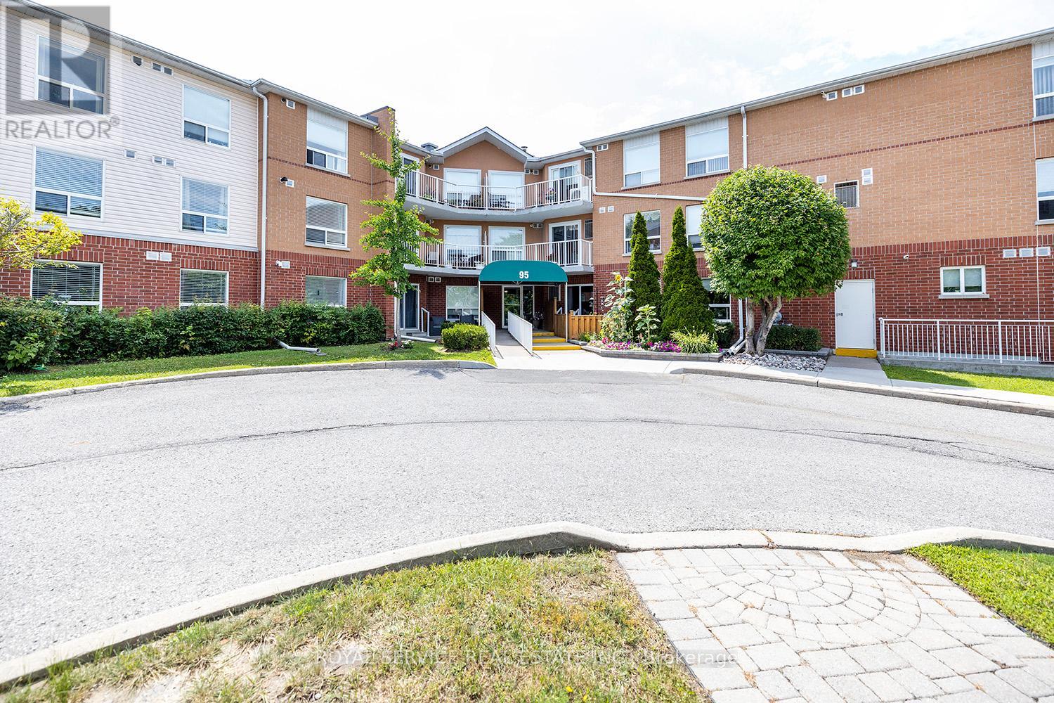 208 - 95 Wellington Street, Clarington, Ontario  L1C 5A1 - Photo 1 - E13135422