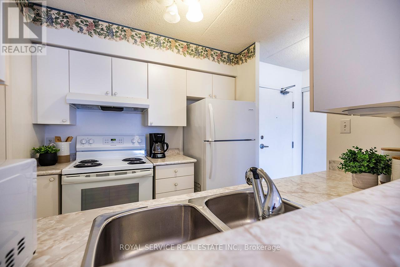 208 - 95 Wellington Street, Clarington, Ontario  L1C 5A1 - Photo 4 - E13135422