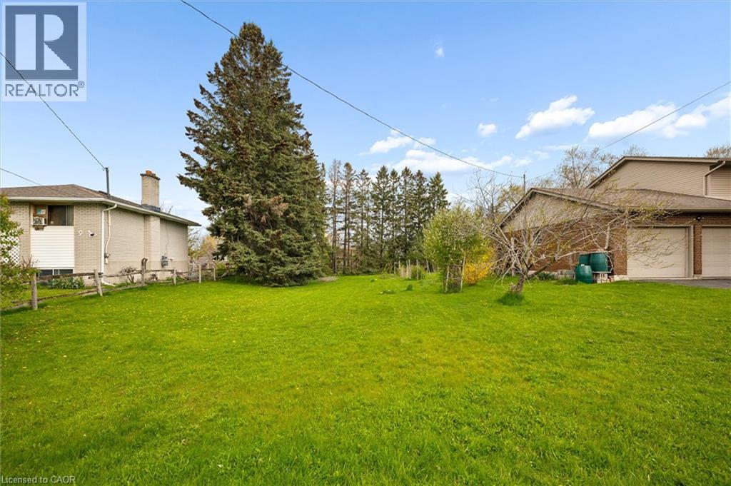 142 Carson Drive, Kitchener, Ontario  N2B 2Z2 - Photo 4 - 40829327