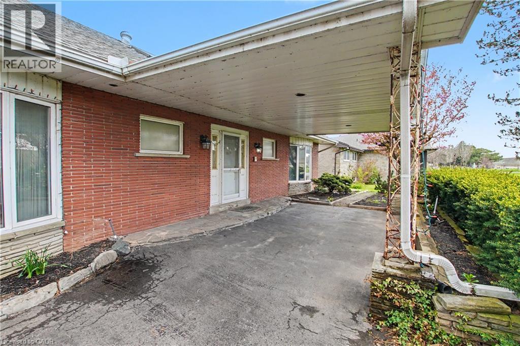 1061 North Service Road, Stoney Creek, Ontario  L8E 5C8 - Photo 5 - 40830134