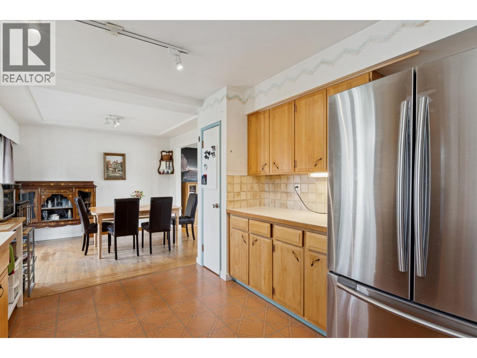 558 Draycott Street, Coquitlam, British Columbia  V3J 6M6 - Photo 12 - R3111552