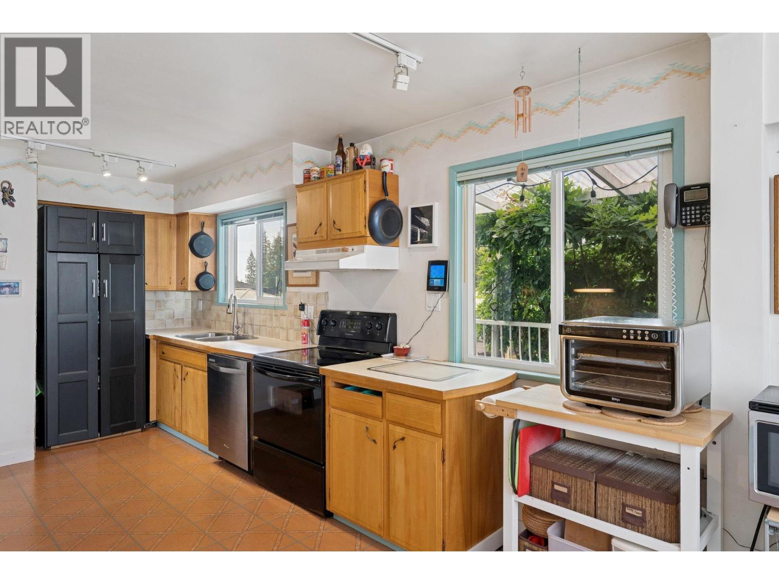 558 Draycott Street, Coquitlam, British Columbia  V3J 6M6 - Photo 15 - R3111552