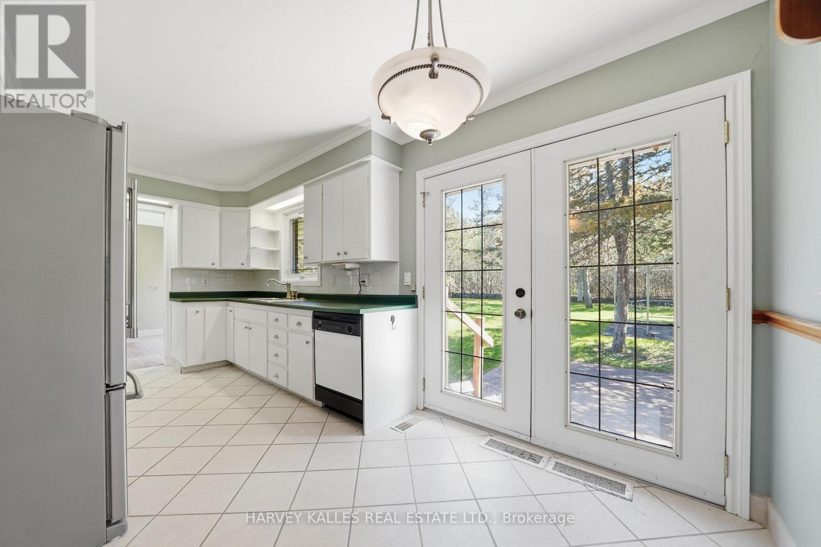 11653 Loyalist Parkway, Prince Edward County, Ontario  K0K 2T0 - Photo 10 - X13135154