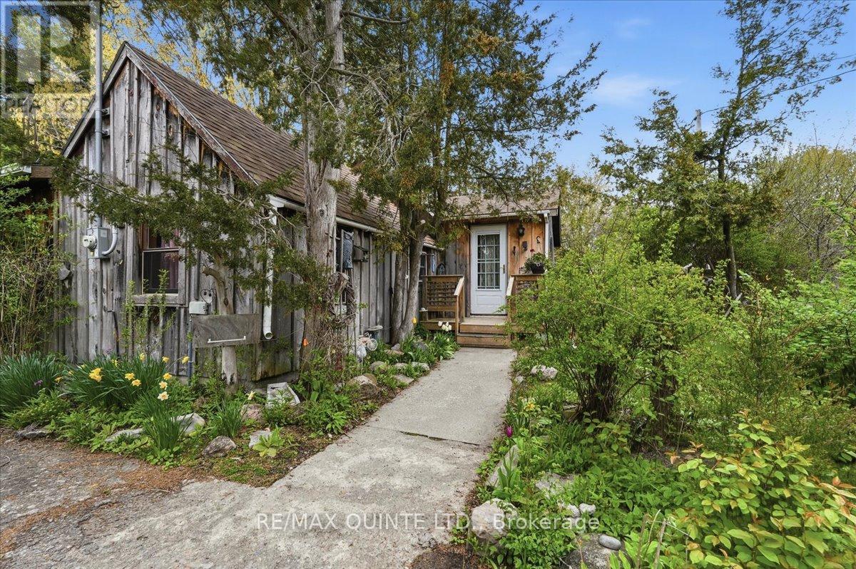 1242 COUNTY ROAD 12, Prince Edward County, Ontario