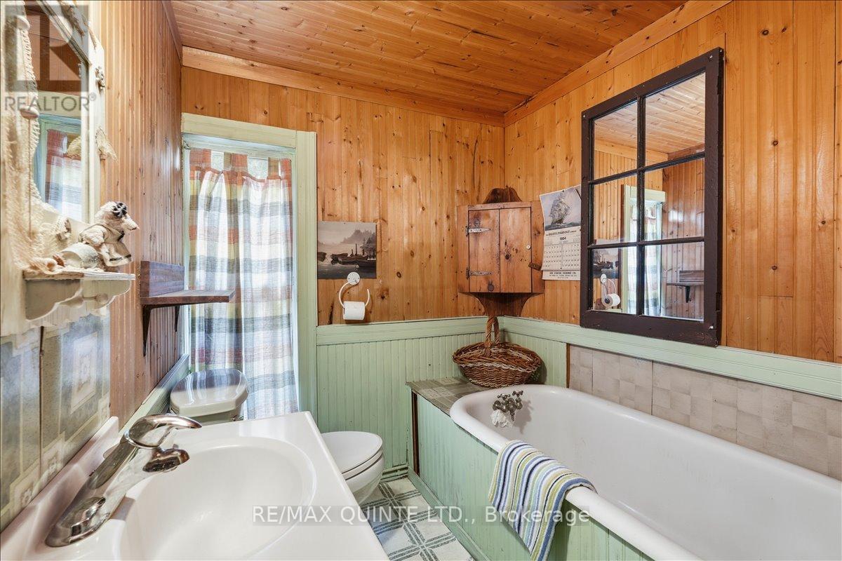 1242 County Road 12, Prince Edward County, Ontario  K0K 2T0 - Photo 17 - X13135224