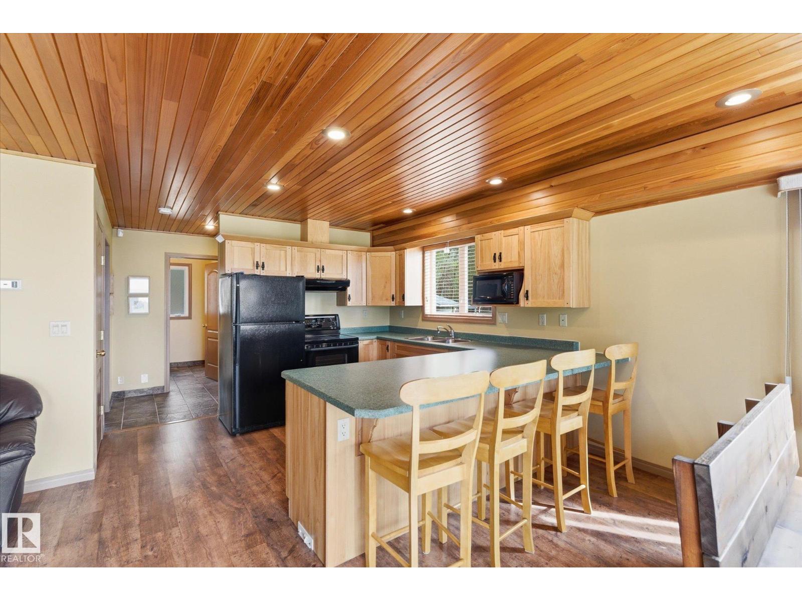 218 & 219 2nd Street Ross Haven, Rural Lac Ste. Anne County, Alberta  T0E 1A0 - Photo 18 - E4488060