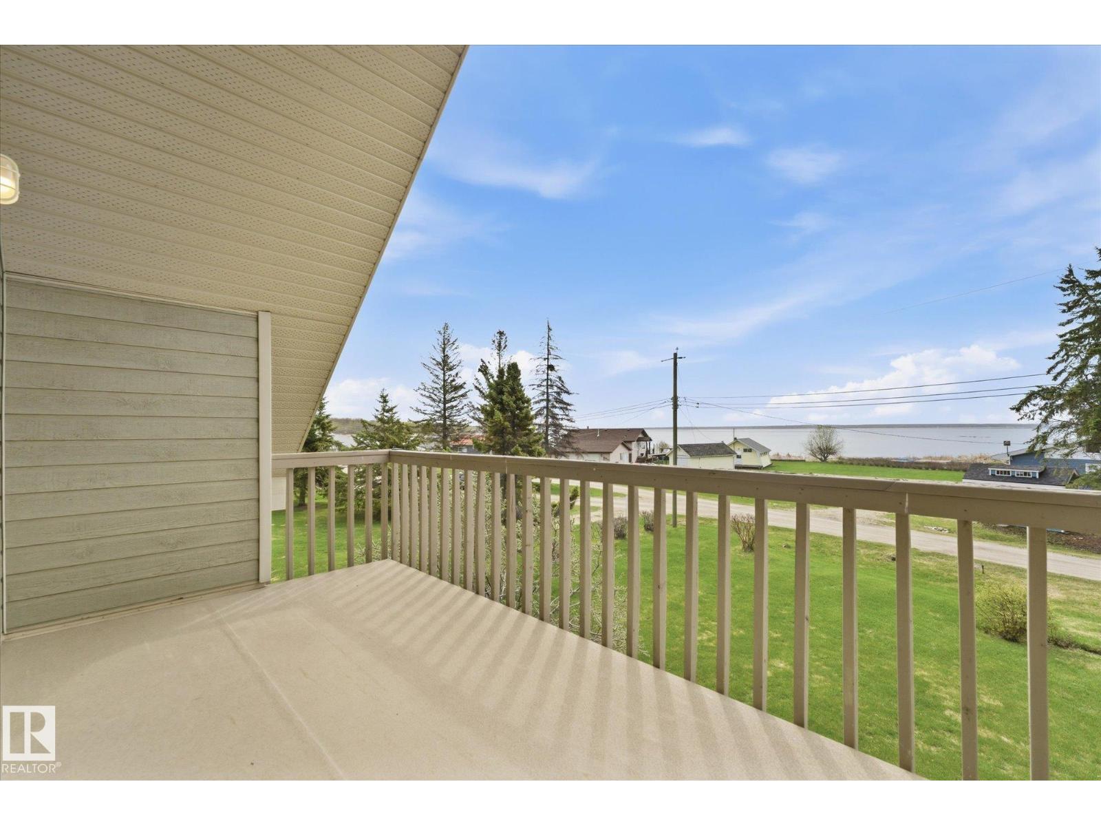 218 & 219 2nd Street Ross Haven, Rural Lac Ste. Anne County, Alberta  T0E 1A0 - Photo 34 - E4488060