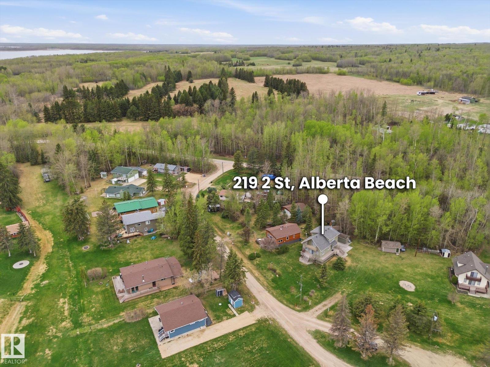 218 & 219 2nd Street Ross Haven, Rural Lac Ste. Anne County, Alberta  T0E 1A0 - Photo 4 - E4488060