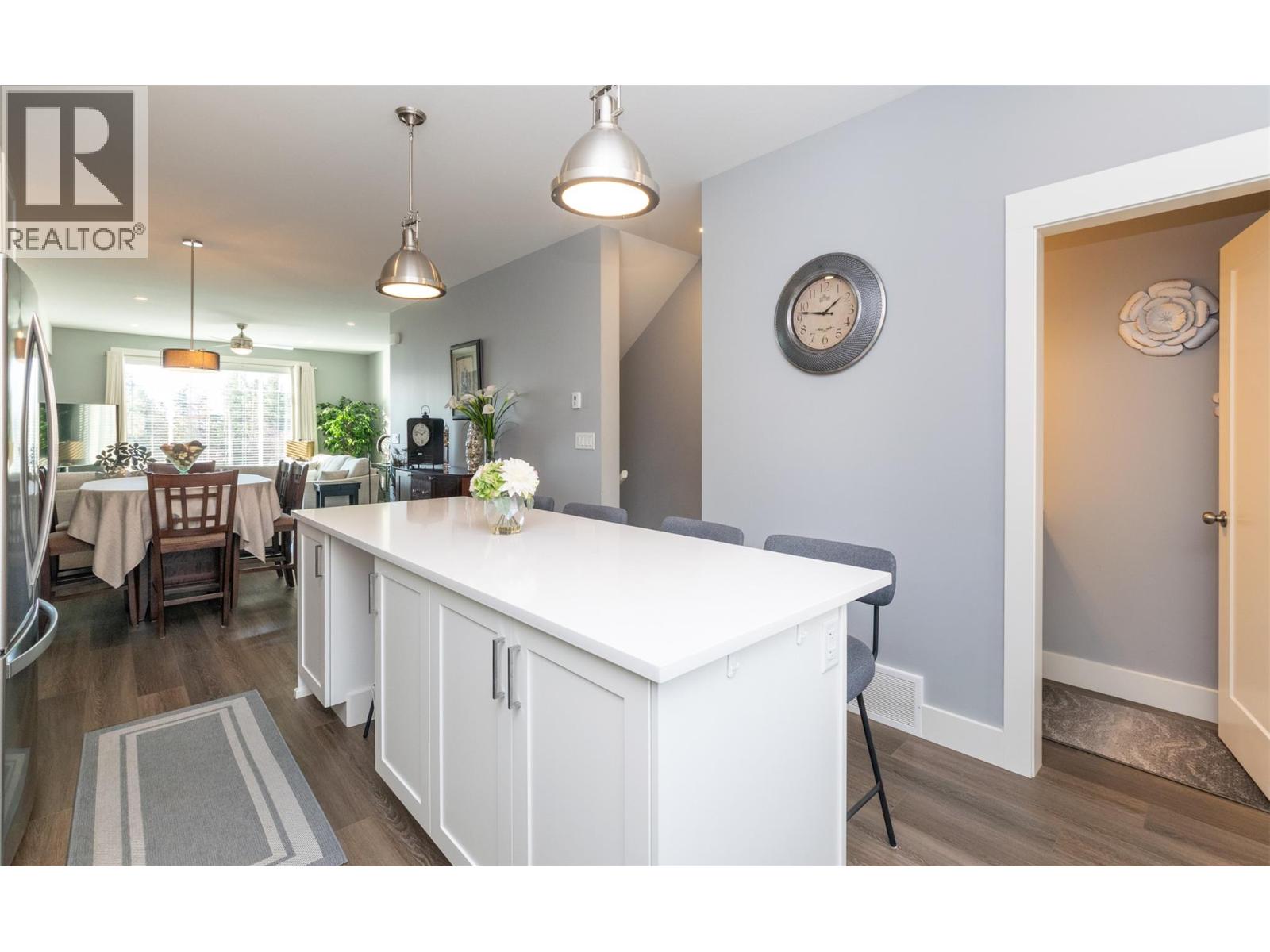 1910 11 Avenue NE Unit# 14, Salmon Arm, British Columbia  V1E 2V5 - Photo 6 - 10387689