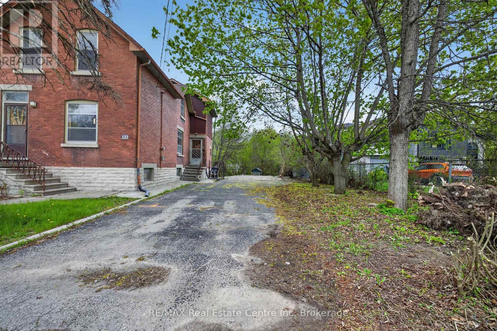 121 Elizabeth Street, Guelph, Ontario  N1E 2X4 - Photo 8 - X13135270