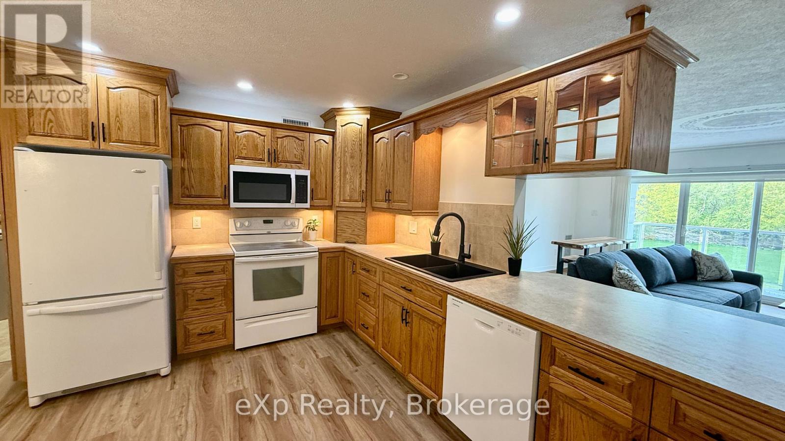 202 - 85 William Street N, Brockton, Ontario N0G 2V0 - Photo 4 - X13135350