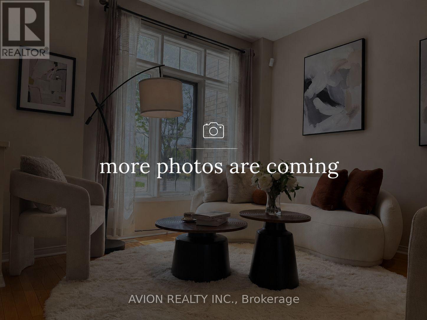 55 Madison Heights Boulevard, Markham, Ontario  L6C 2E3 - Photo 3 - N13132004