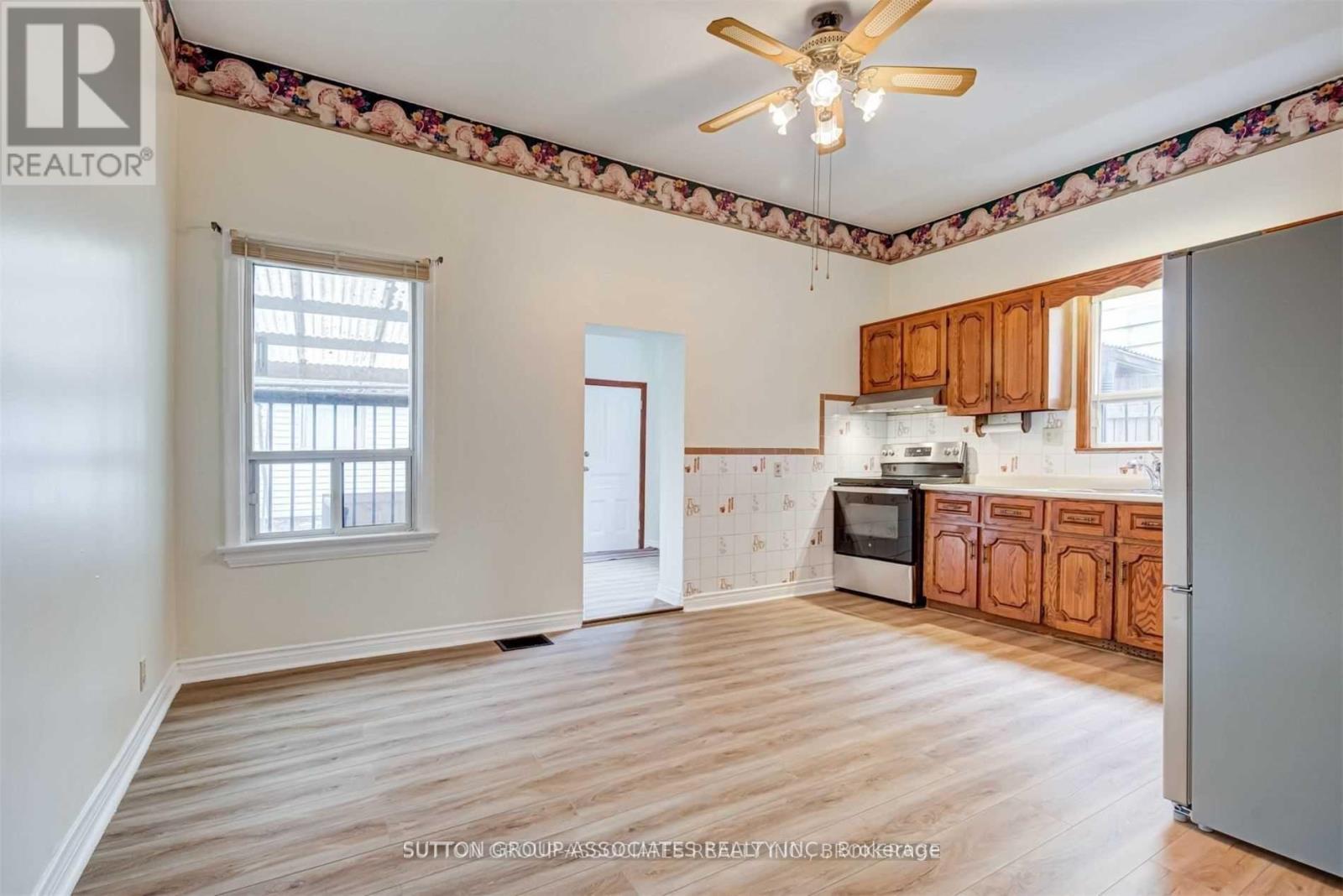 491 Roxton Road, Toronto, Ontario  M6G 3R5 - Photo 11 - C12945722