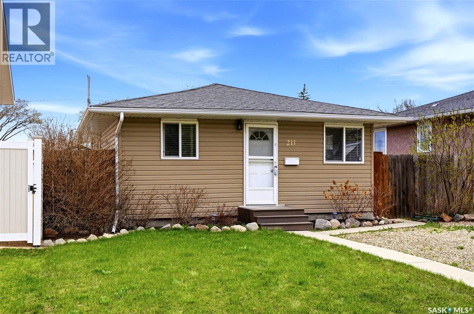 211 Ottawa Street, Regina, Saskatchewan  S4R 1N4 - Photo 2 - SK036149
