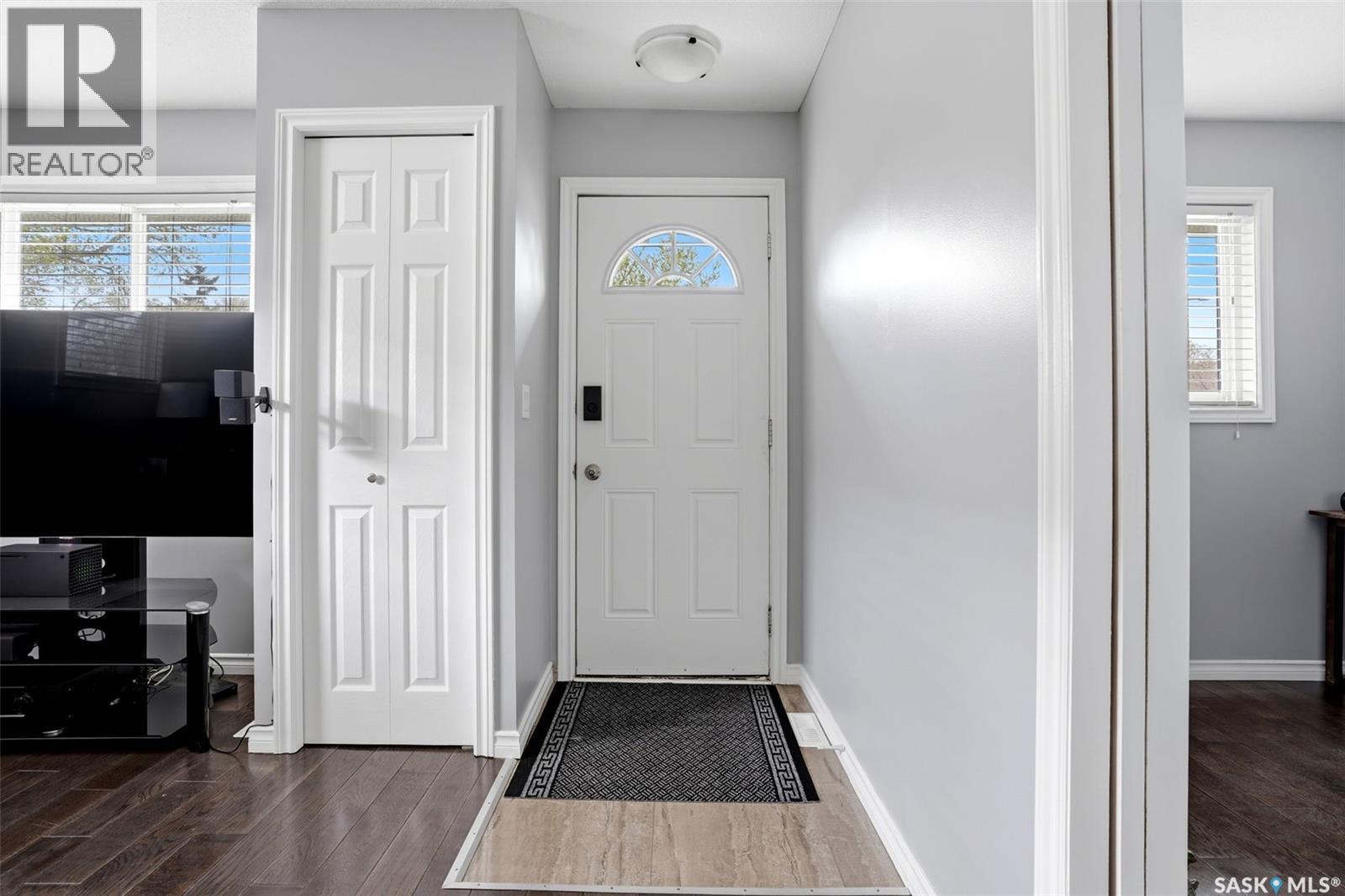 211 Ottawa Street, Regina, Saskatchewan  S4R 1N4 - Photo 3 - SK036149