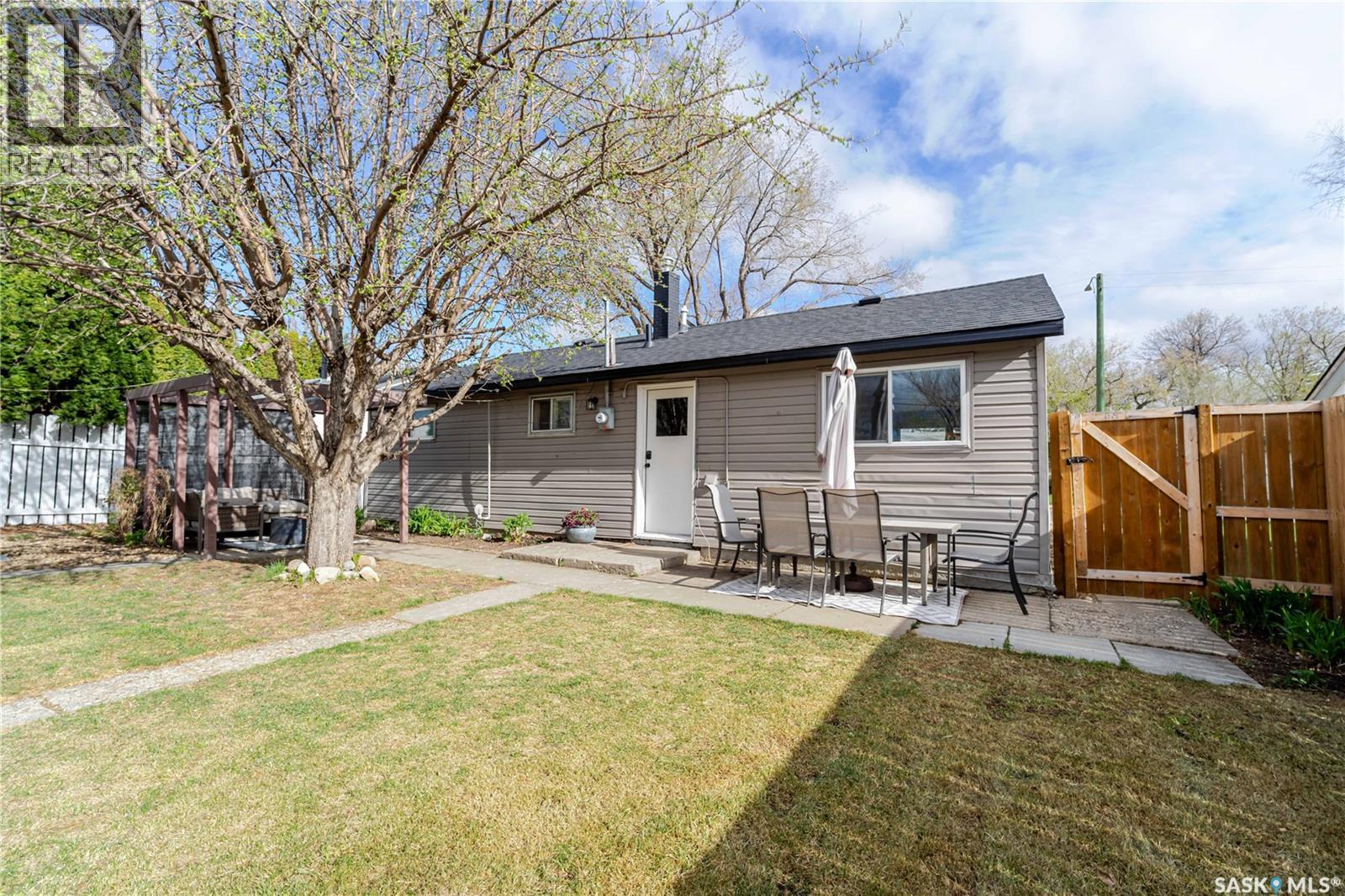 1009 Edmonton Street, Moose Jaw, Saskatchewan  S6H 3A9 - Photo 26 - SK036147