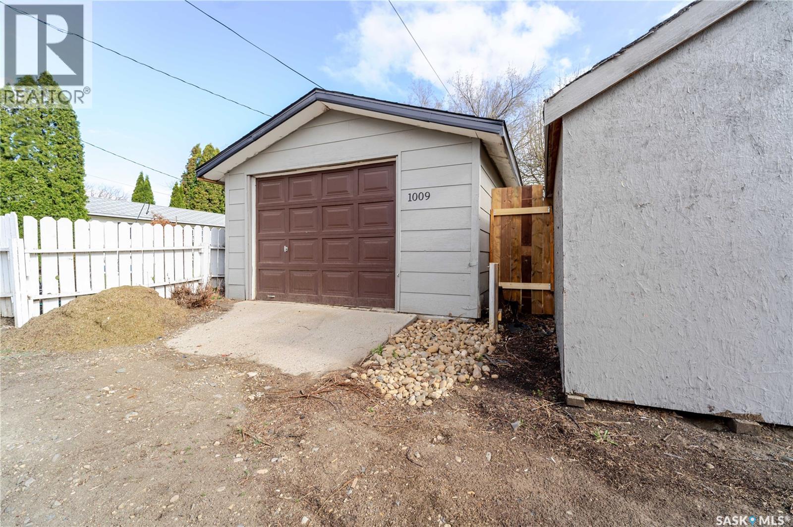 1009 Edmonton Street, Moose Jaw, Saskatchewan  S6H 3A9 - Photo 34 - SK036147