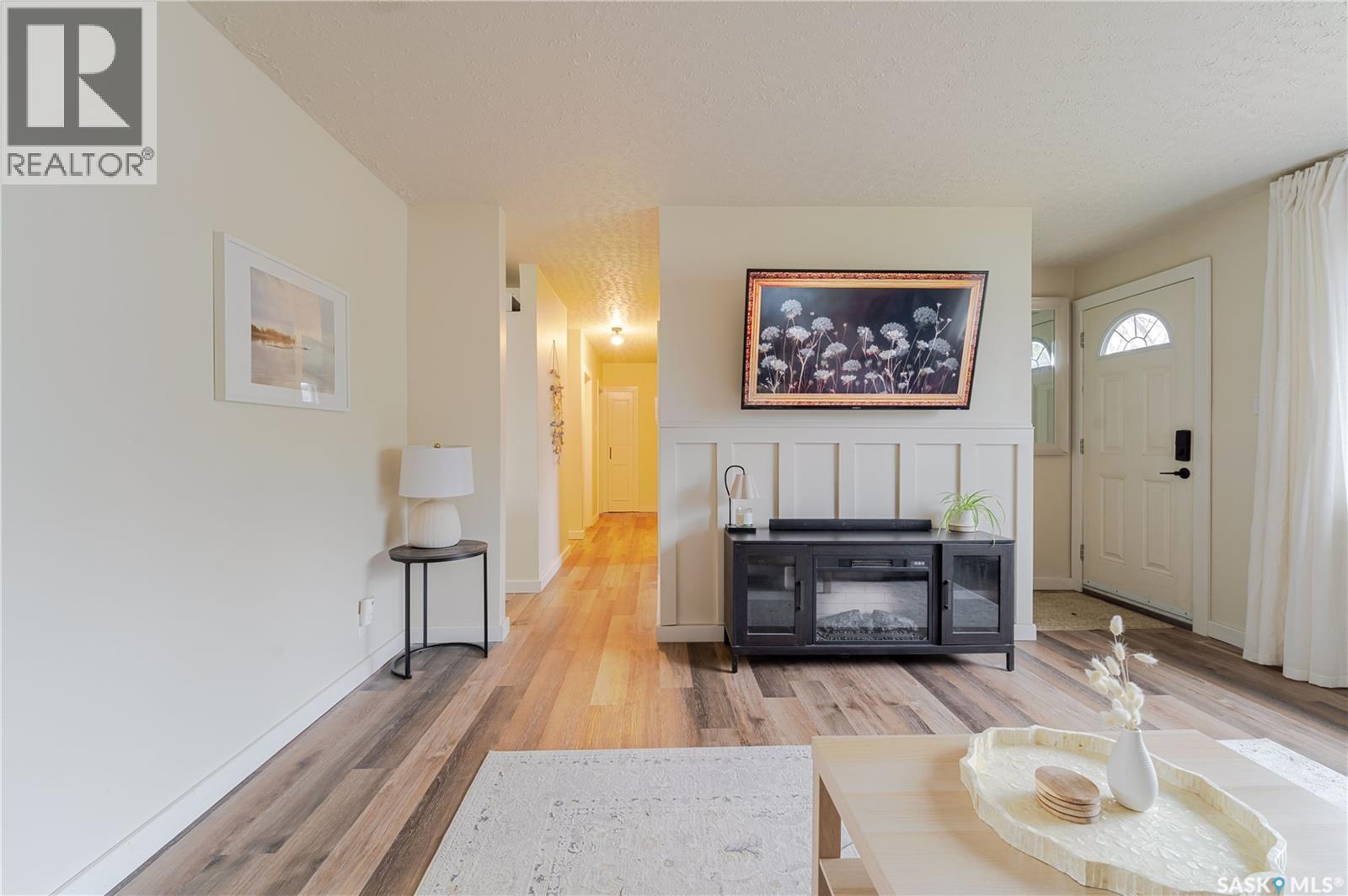1009 Edmonton Street, Moose Jaw, Saskatchewan  S6H 3A9 - Photo 8 - SK036147