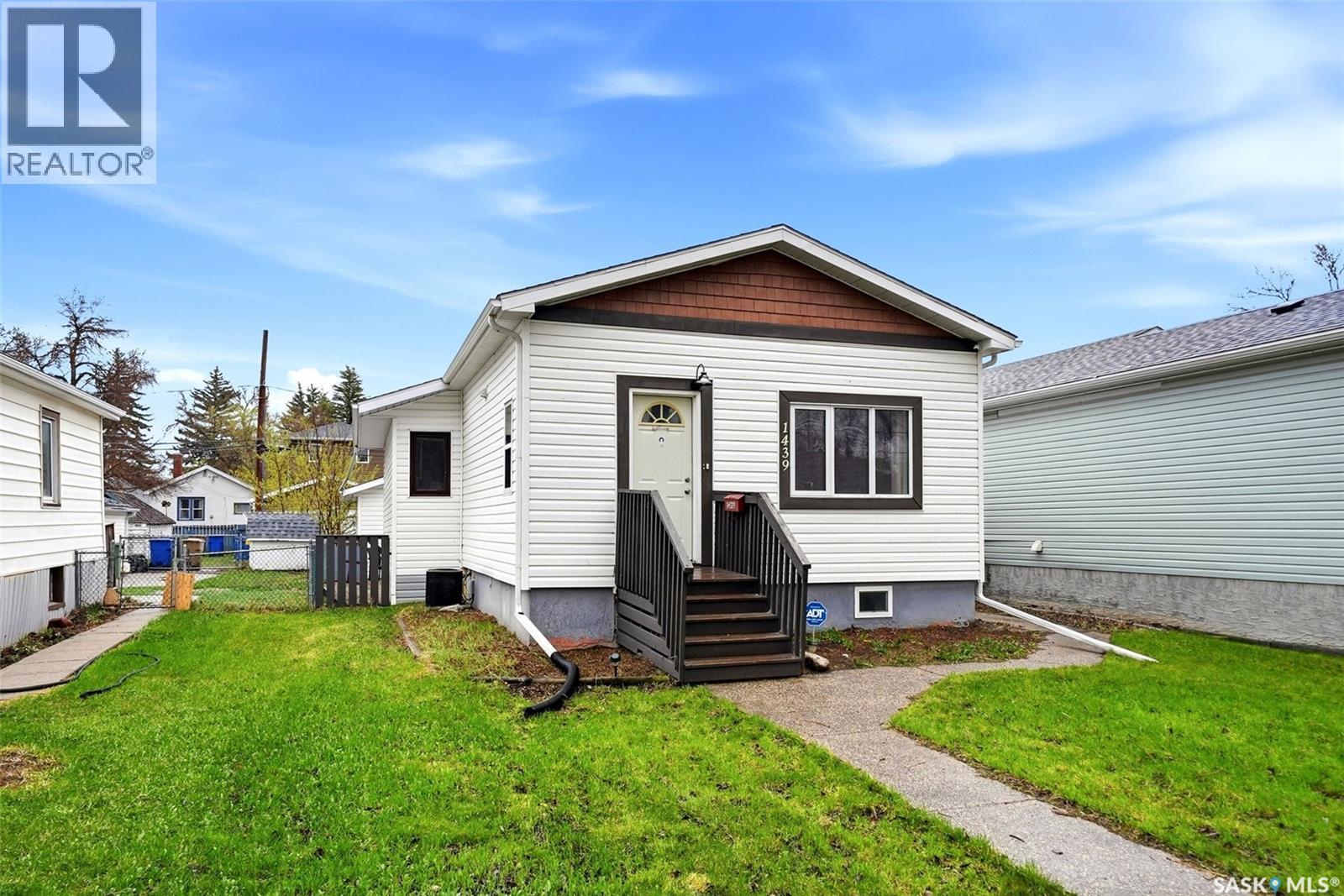 1439 Forget Street, Regina, Saskatchewan  S4T 4Y4 - Photo 1 - SK036145