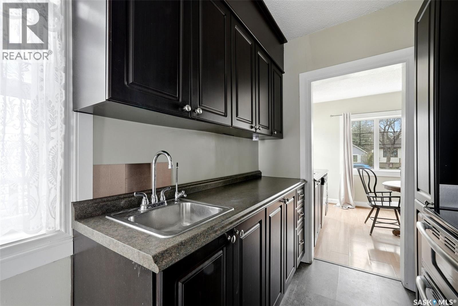1439 Forget Street, Regina, Saskatchewan  S4T 4Y4 - Photo 8 - SK036145