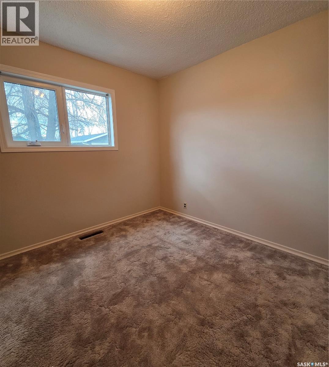 602 8th Avenue W, Nipawin, Saskatchewan  S0E 1E0 - Photo 15 - SK036100