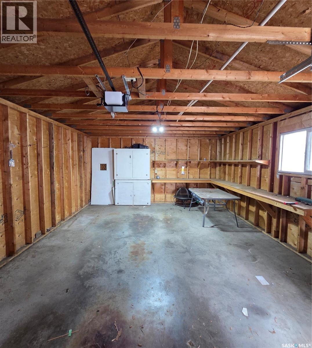 602 8th Avenue W, Nipawin, Saskatchewan  S0E 1E0 - Photo 4 - SK036100