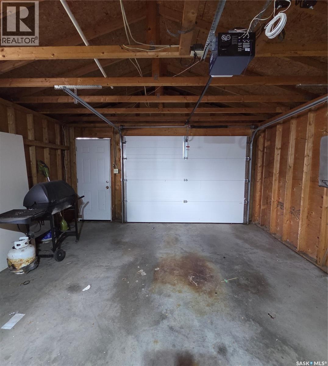 602 8th Avenue W, Nipawin, Saskatchewan  S0E 1E0 - Photo 5 - SK036100