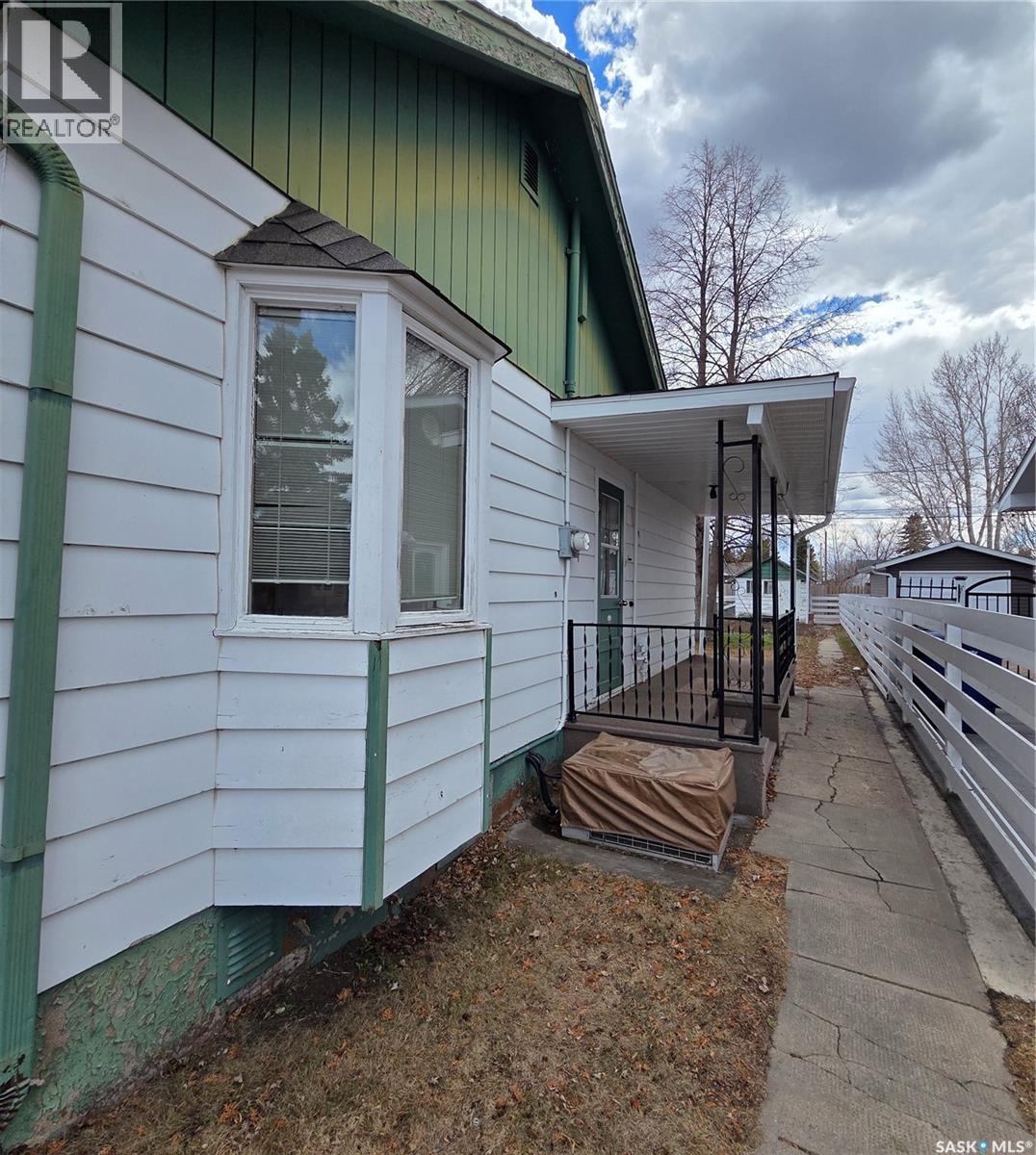 602 8th Avenue W, Nipawin, Saskatchewan  S0E 1E0 - Photo 8 - SK036100