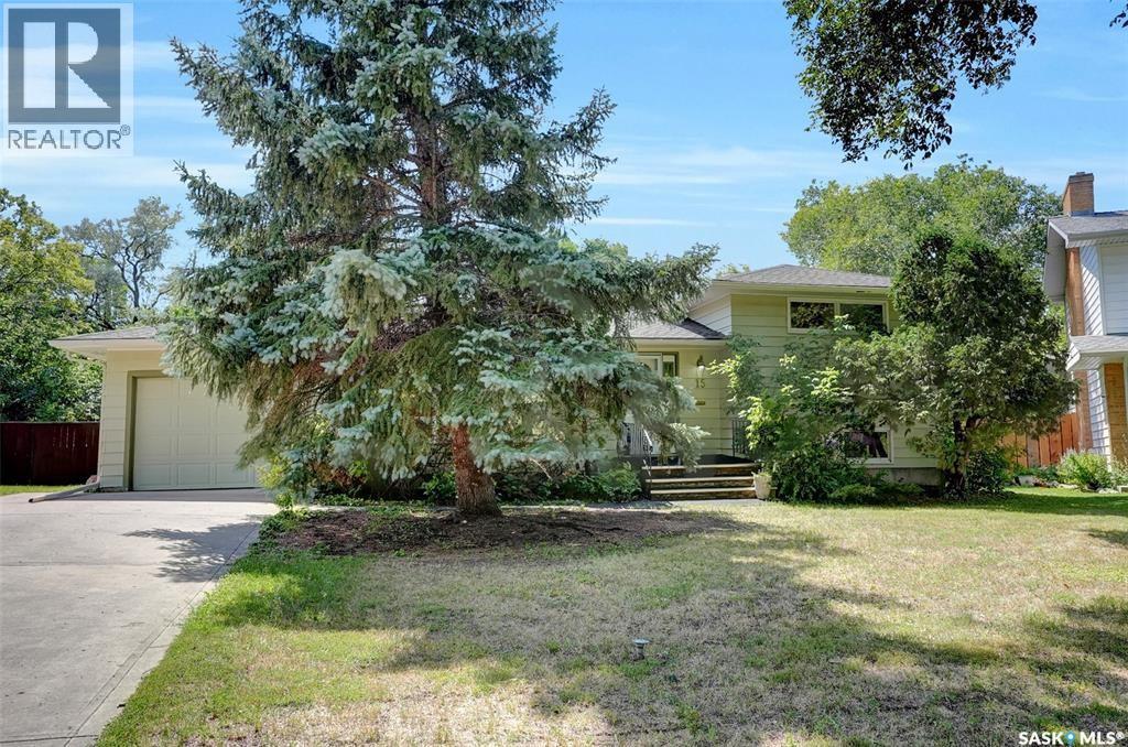 15 Academy Park Road, Regina, Saskatchewan  S4S 4M8 - Photo 1 - SK036091