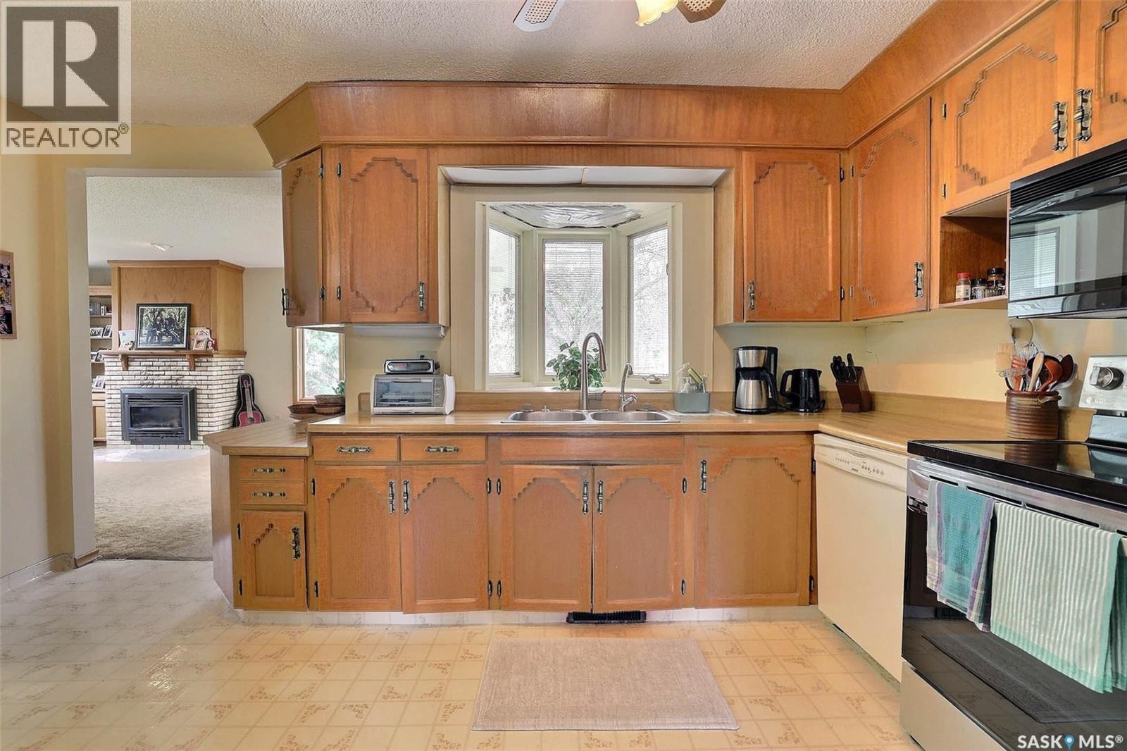 15 Academy Park Road, Regina, Saskatchewan  S4S 4M8 - Photo 12 - SK036091
