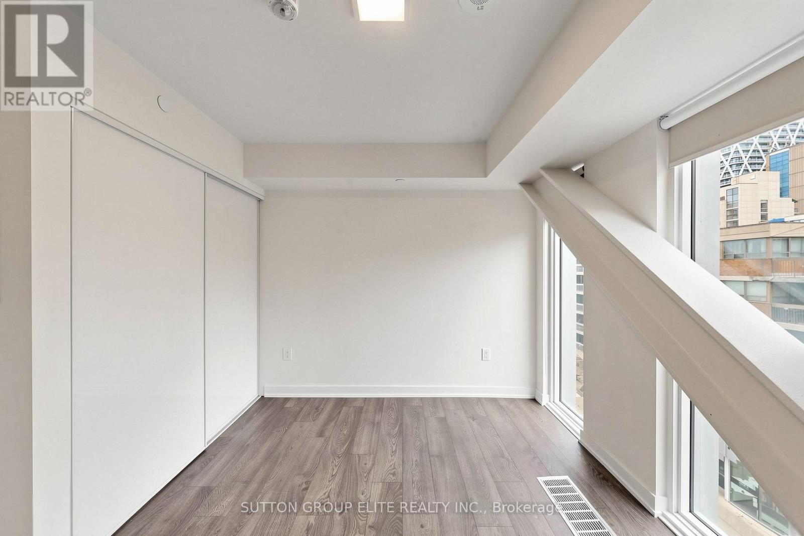 612 - 50 Mccaul Street, Toronto, Ontario  M5T 0B6 - Photo 10 - C13135148