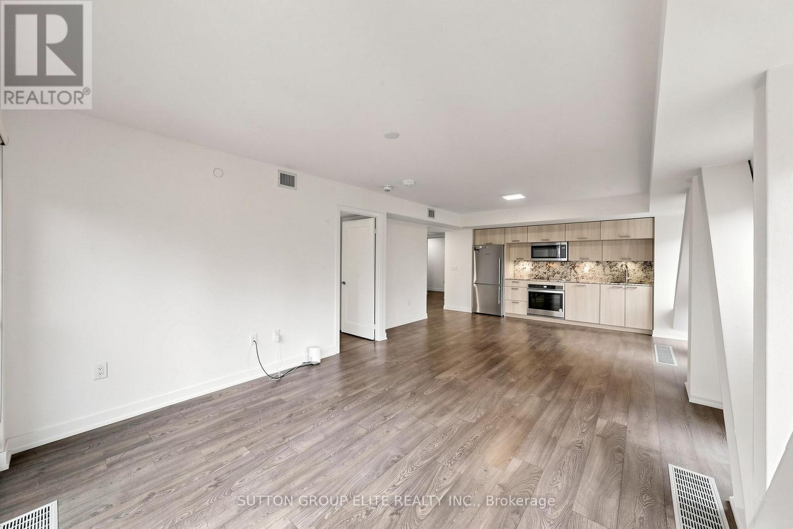 612 - 50 Mccaul Street, Toronto, Ontario  M5T 0B6 - Photo 7 - C13135148
